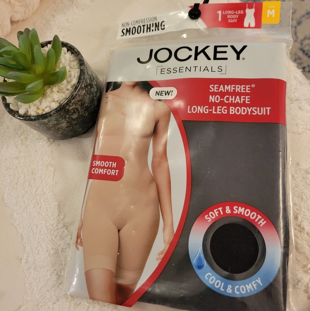 Jockey Essentials shapewear long leg bodysuit Sz M black.